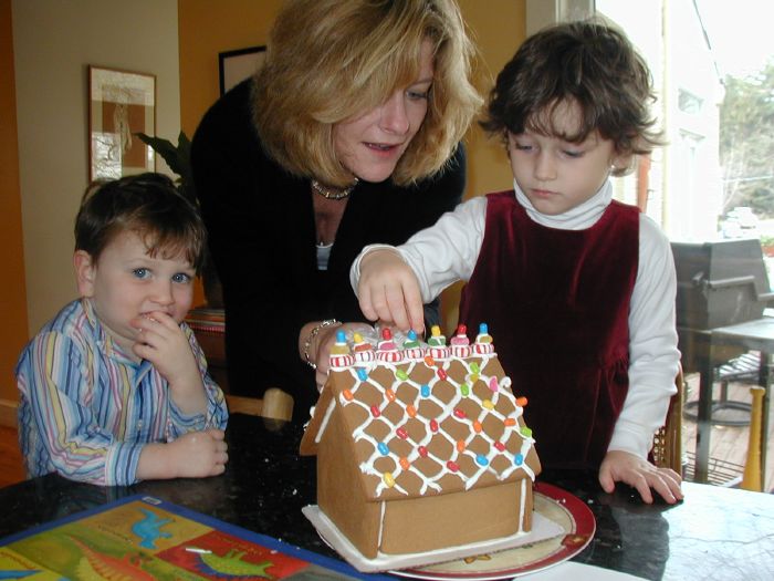 Hors d'Oeuvres: Gingerbread House