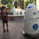 Sergej discovers the security bot in Georgetown